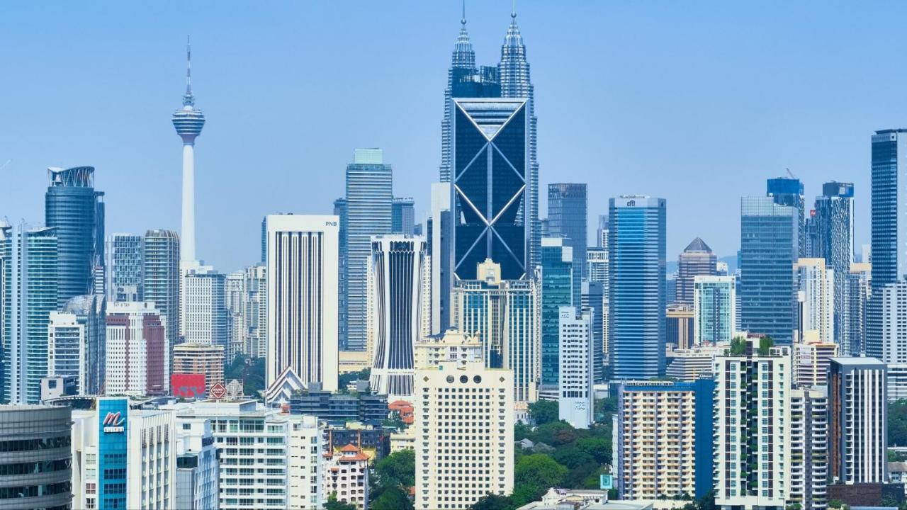 3 Towers 10min To Klcc Next To Hospital Gleneagle Apartment